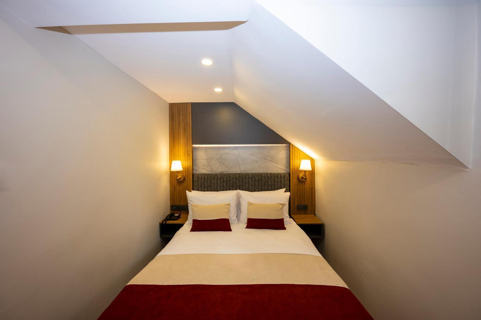 Hotel Harmony & Istanboel